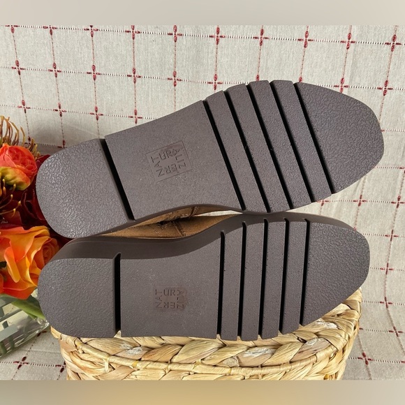 Naturalizer “Wylie” Tawny Brown Suede Wedge Platform Ankle Boots Size 6.5 - Picture 9 of 10